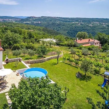 Casa Mai Сasa de vacaciones Raša
